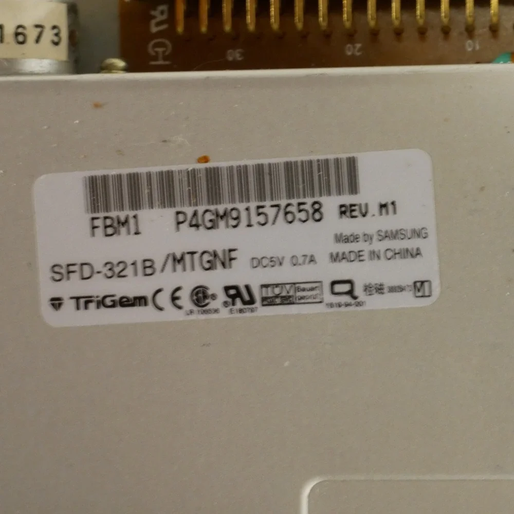 Samsung TriGem SFD-321B 3.5 inch Internal Floppy Drive FDD - Tested & Working 32